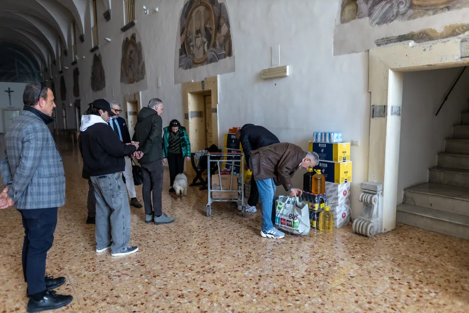 Donazione alla Basilica di San Domenico Maggiore — foto 7 di 12