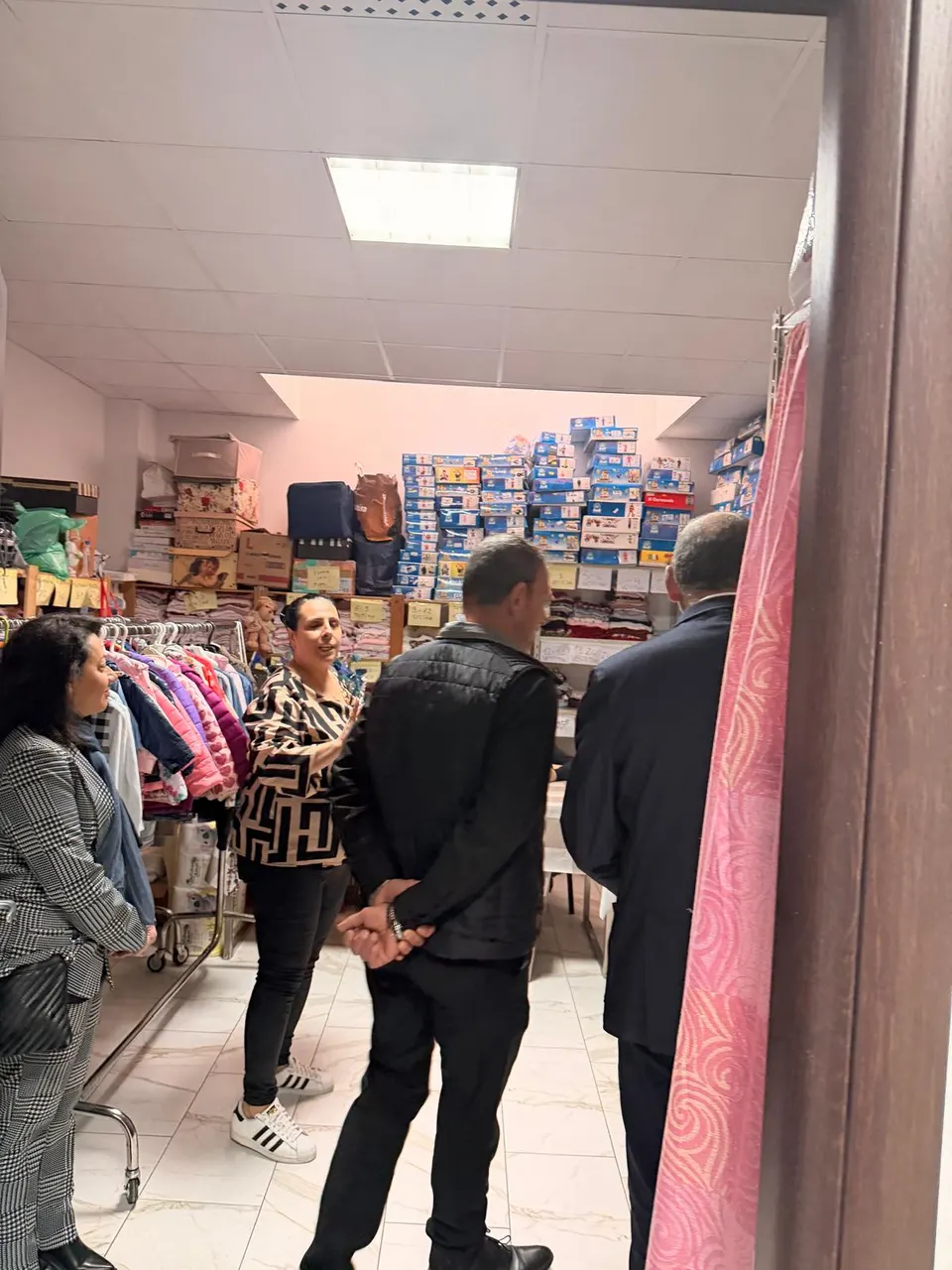 A Qualiano con la Caritas parrocchiale — foto 9 di 12