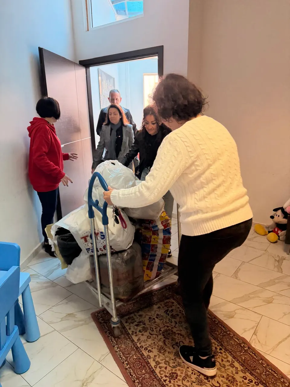 A Qualiano con la Caritas parrocchiale — foto 10 di 12