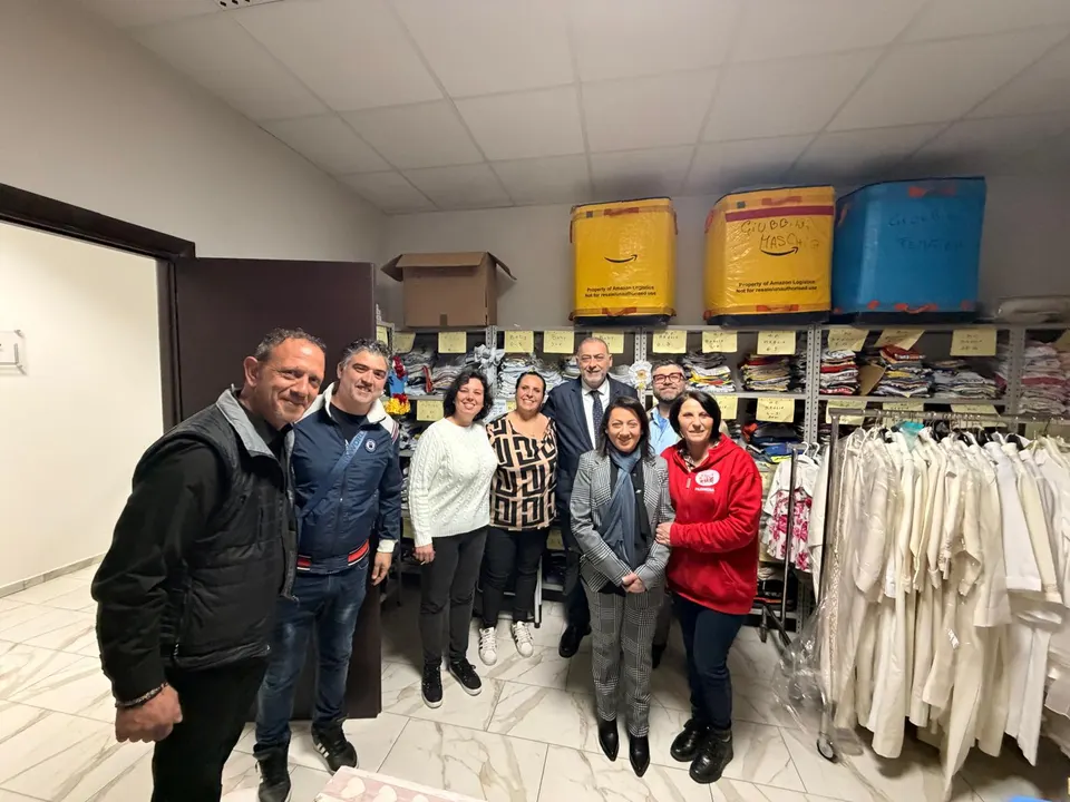 A Qualiano con la Caritas parrocchiale — foto 13 di 14